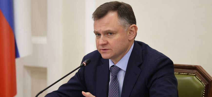 слюсарь
