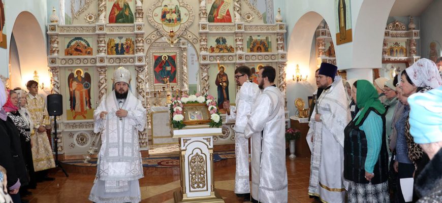 храм