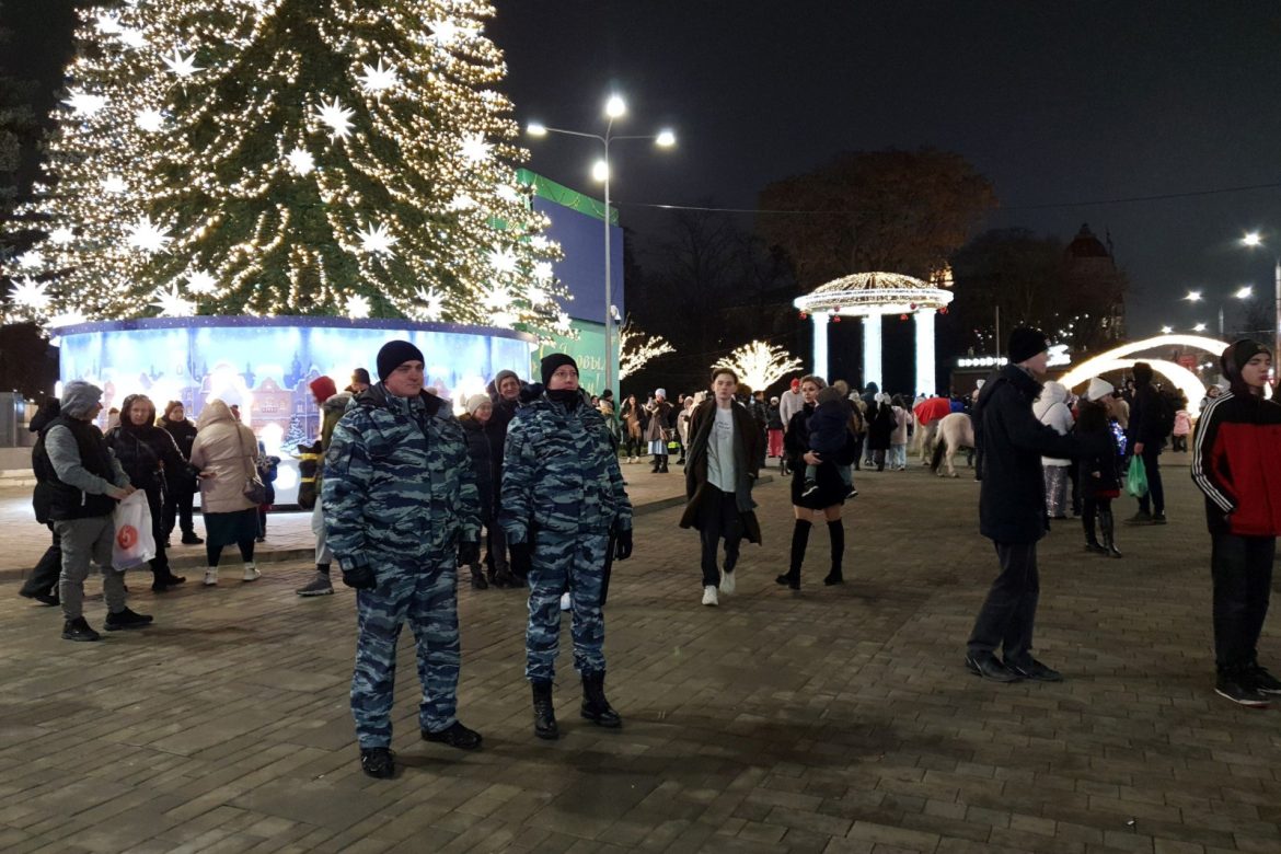 Правопорядок на Дону в новогодние праздники будут обеспечивать более 4,7 тысячи человек