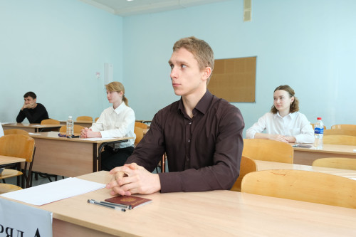 Около 16 тысяч донских выпускников написали итоговое изложение