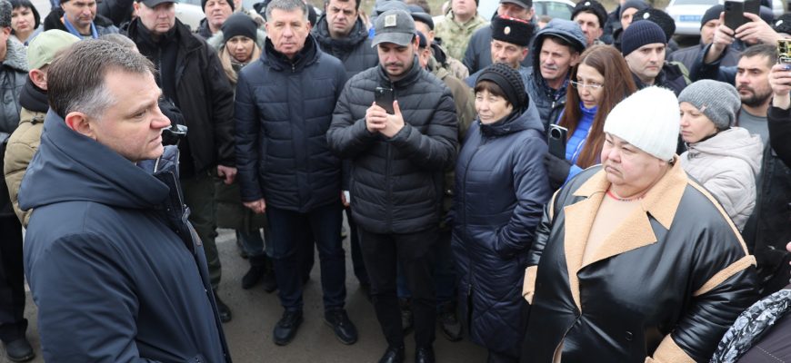 Слюсарь