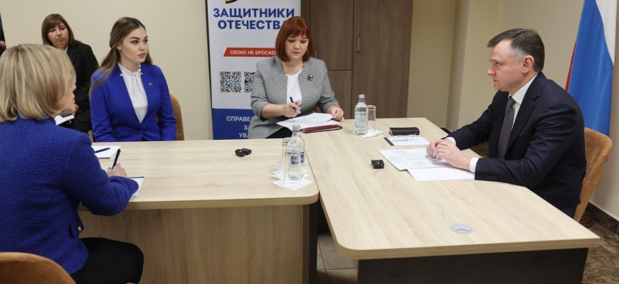 Слюсарь