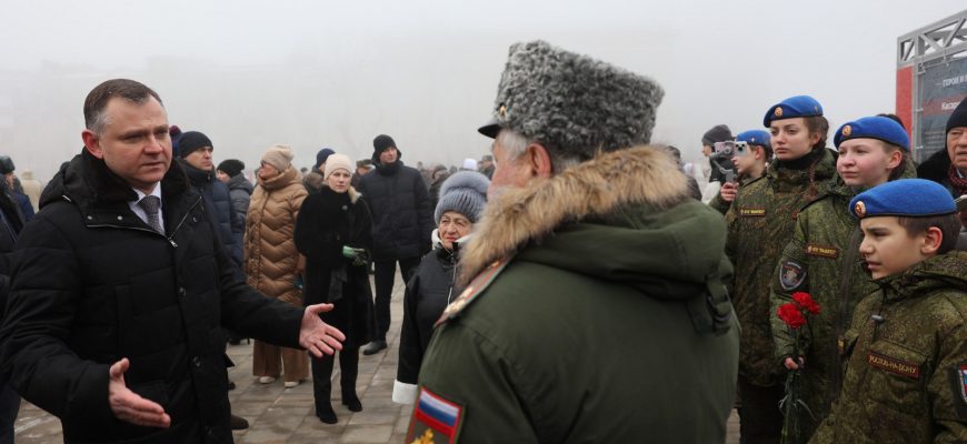 Слюсарь