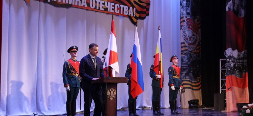 слюсарь