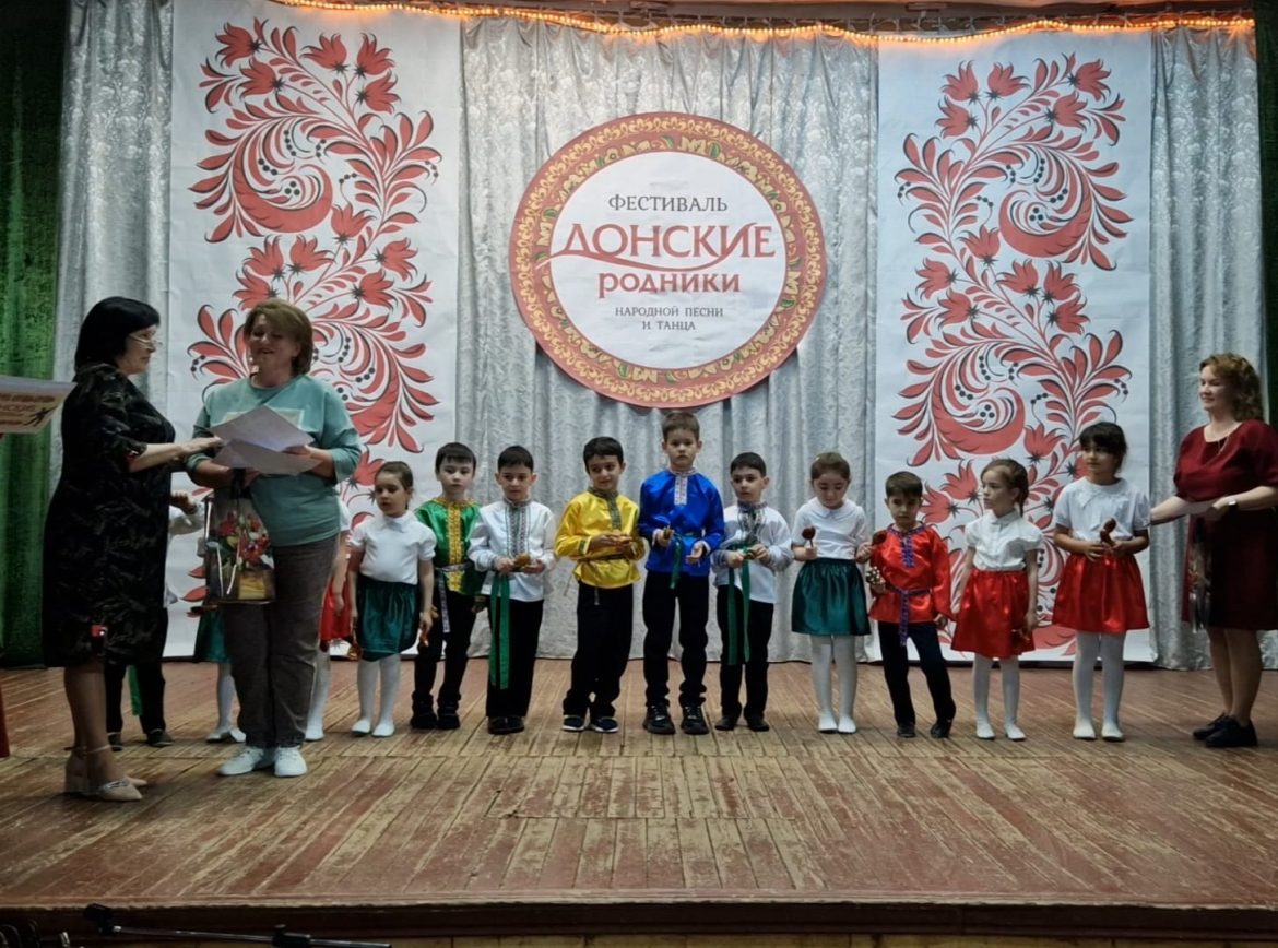 Фестиваль народного творчества «Донские родники» в Побединском Доме культуры