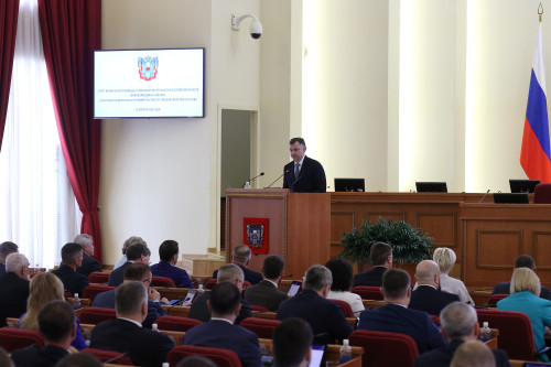 В муниципалитетах Дона должно оставаться больше доходов от налогов Слюсарь