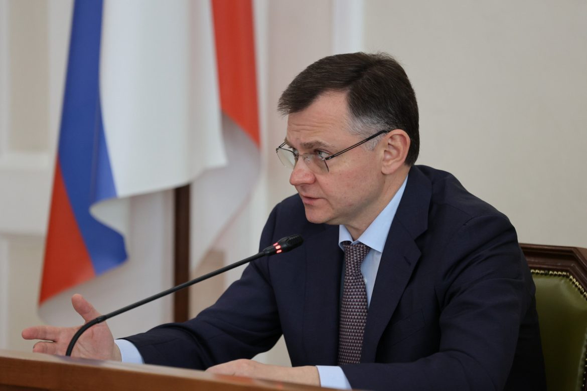 Слюсарь подверг критике объяснения минздрава о причинах нехватки инсулиновых игл в Ростовской области