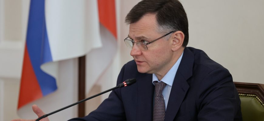 Слюсарь