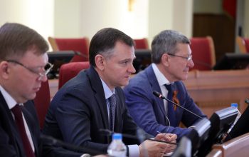 Слюсарь