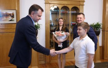 слюсарь