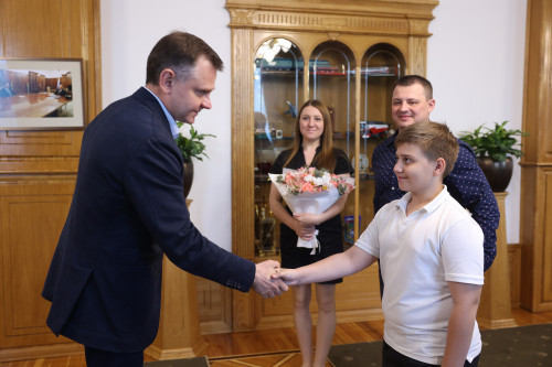 слюсарь