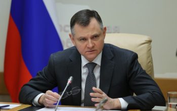 Слюсарь