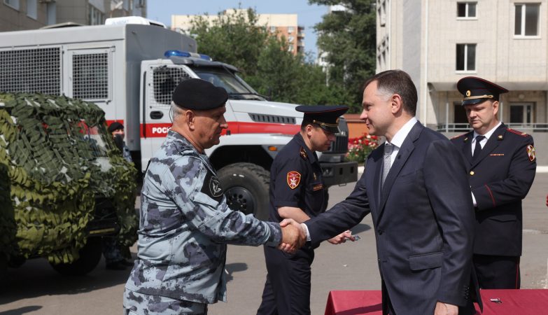 Слюсарь