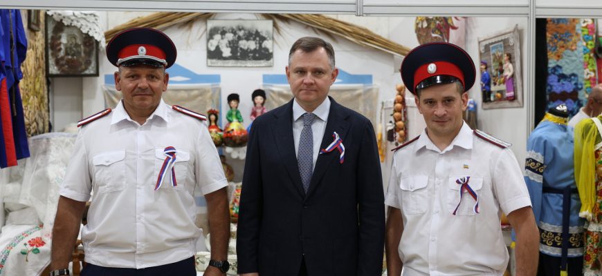 Слюсарь