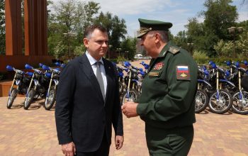 Слюсарь