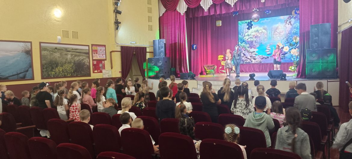 Окончание учебного года отметили в Романовском Доме культуры
