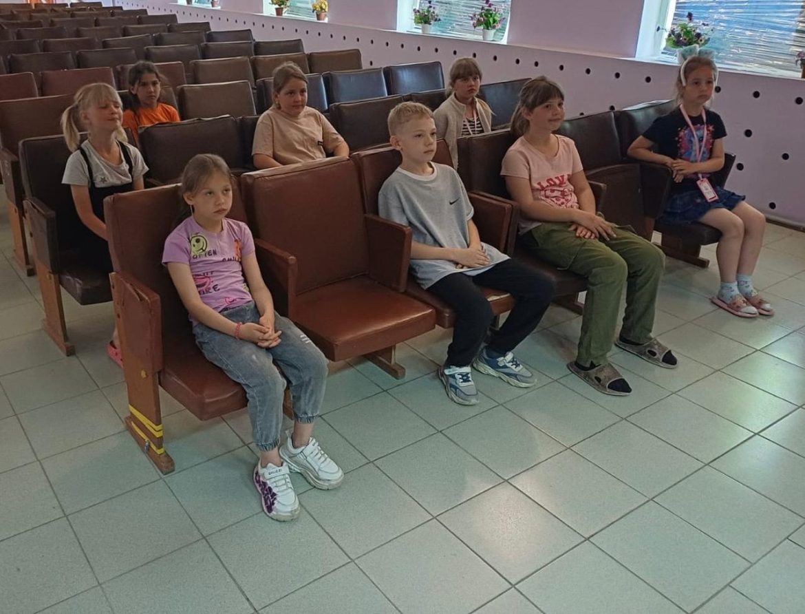 Патриотический час «Сталинградская битва» провели в Виноградненском Доме культуры
