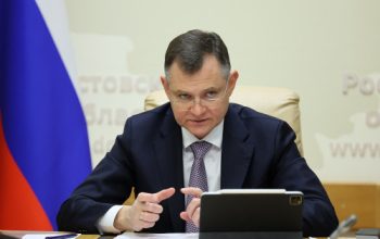 Слюсарь