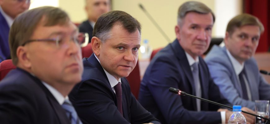 слюсарь