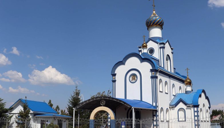 храм