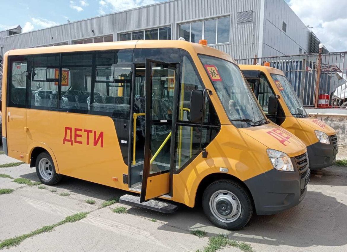 Дубенцовская школа получила новый школьный автобус