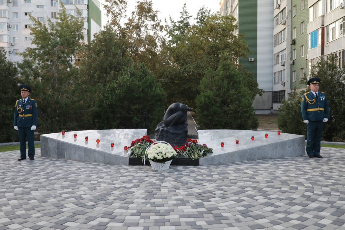 В Волгодонске почтили память жертв теракта 16 сентября 1999 года