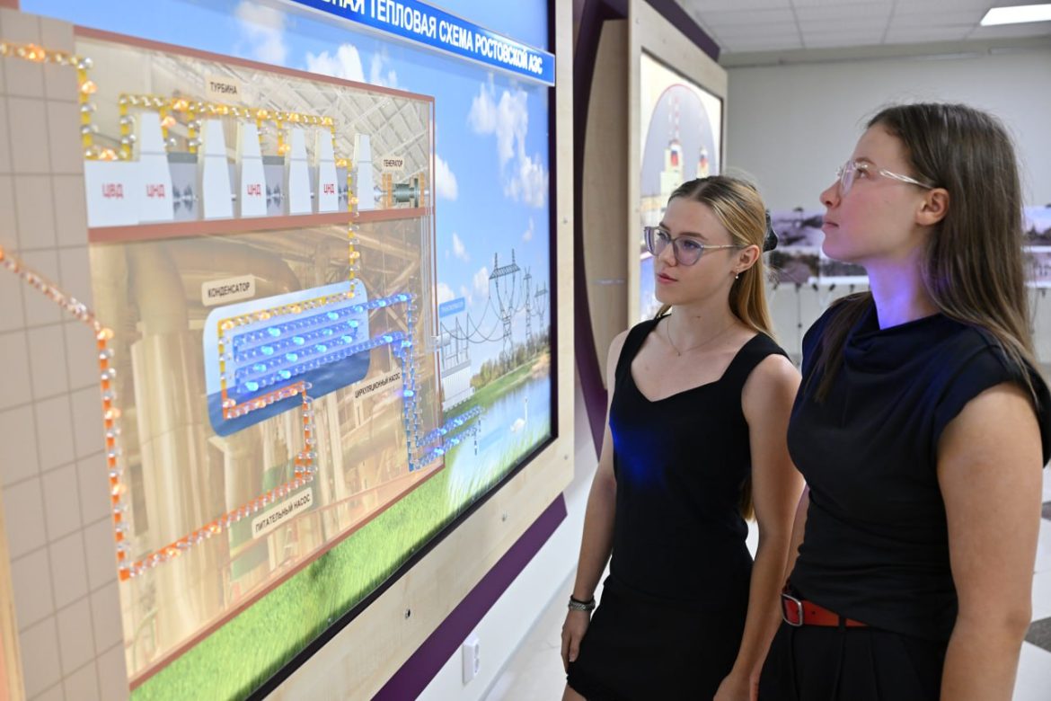 Более 100 первокурсников ВИТИ НИЯУ МИФИ в первые дни учебы познакомились с работой станции и  стратегией развития атомной отрасли 