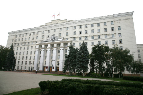 Юрий Слюсарь освободил от занимаемых должностей двух своих заместителей и трёх министров