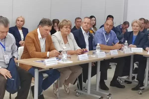 наблюдатели