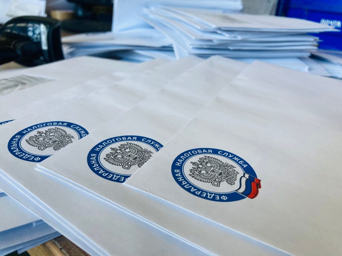 Жители Ростовской области могут оплатить налоги на почте: началась доставка бумажных уведомлений