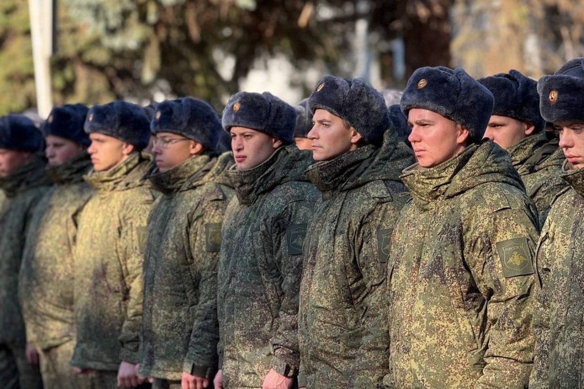 Донские призывники направились к местам несения службы