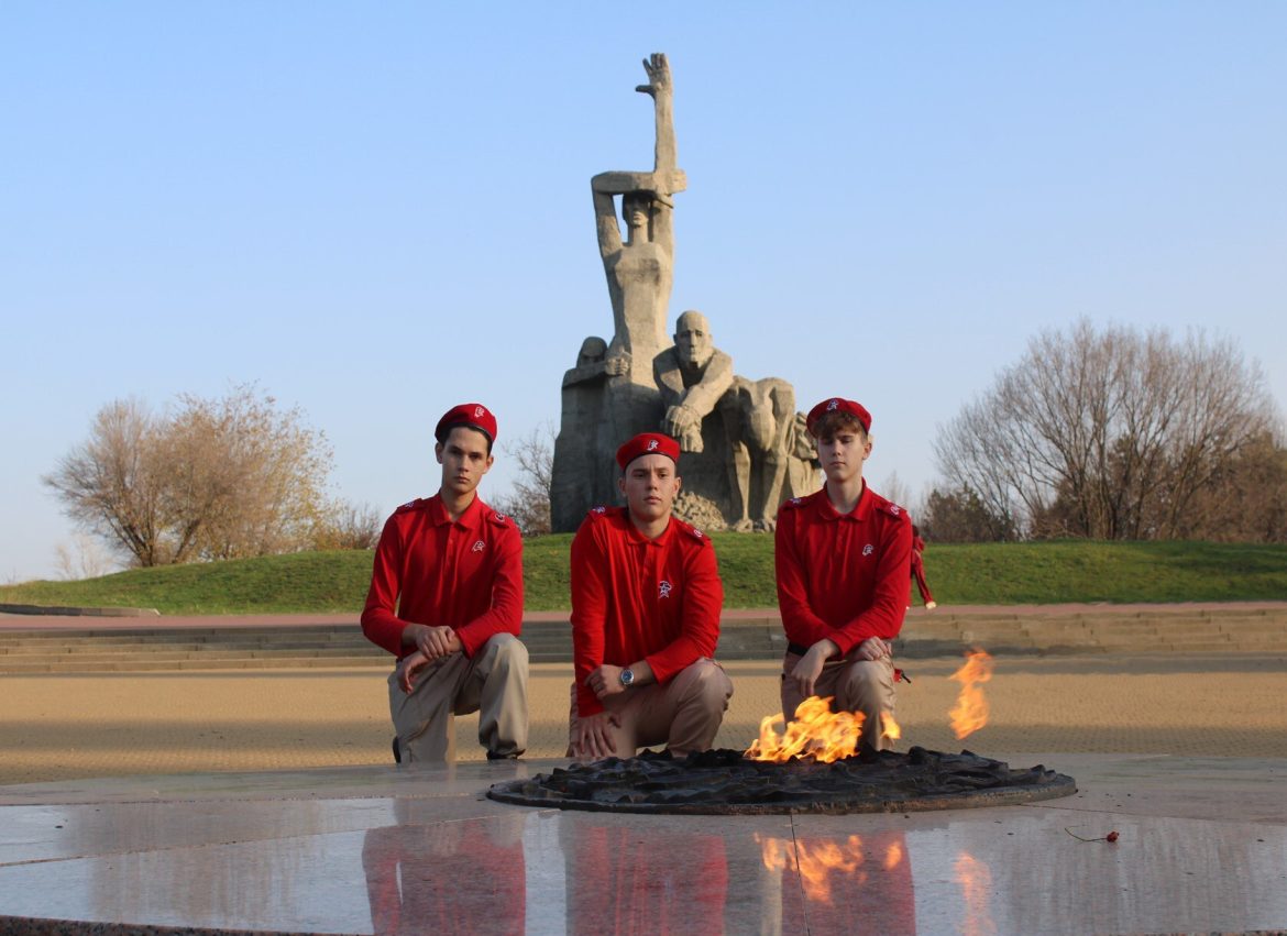 Юнармейцы Волгодонского района приняли участие в военно-патриотической акции «Стать в строй! Время Z!»