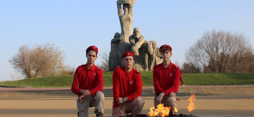 юнармейцы