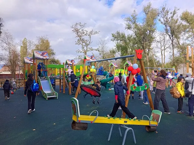 В Волгодонском районе благоустроили детские зоны в рамках губернаторского проекта «Территория детства»