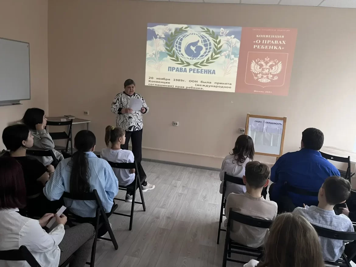 В Центральной библиотеки им. М.В. Наумова  прошла познавательная игра для школьников