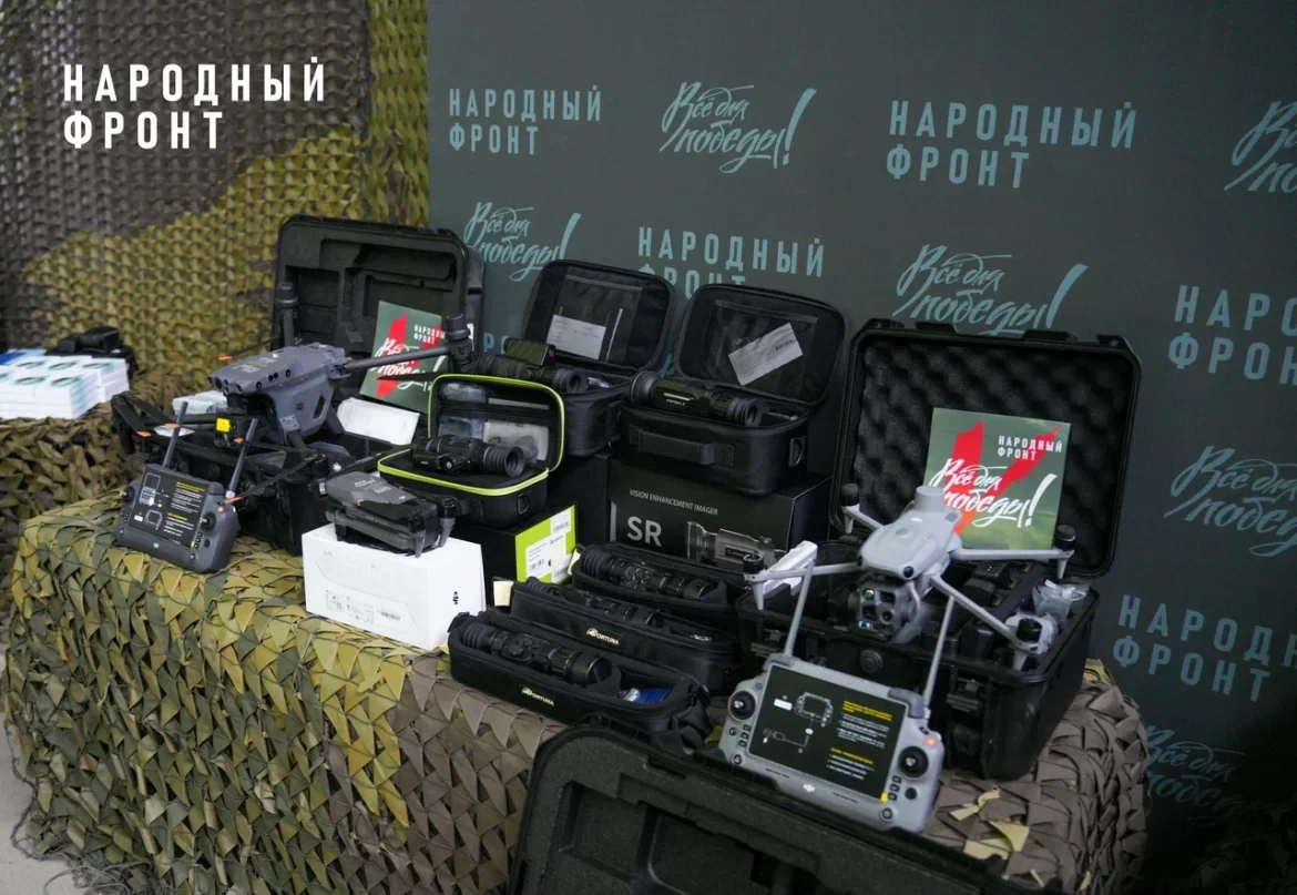 Народный фронт передал технику и оборудование подразделениям Южного военного округа