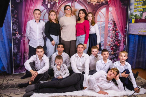 В Ростовской области стартовала акция «Новый год в кругу семьи»