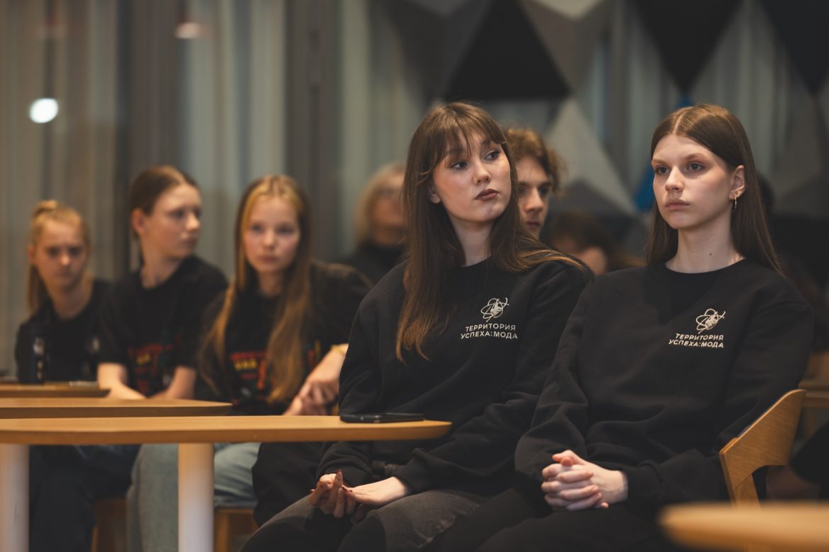 Ростовская АЭС: Мария Жарова и Валентина Плешакова из Волгодонска стали участницами Атомной недели моды 