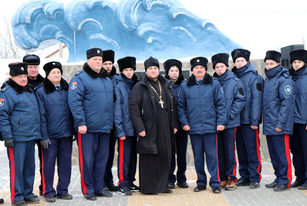 Память сильнее времени: в станице Романовской почтили жертв трагедии казачества