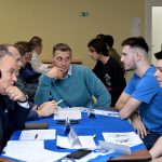 круглый стол