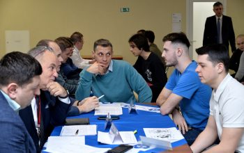 круглый стол