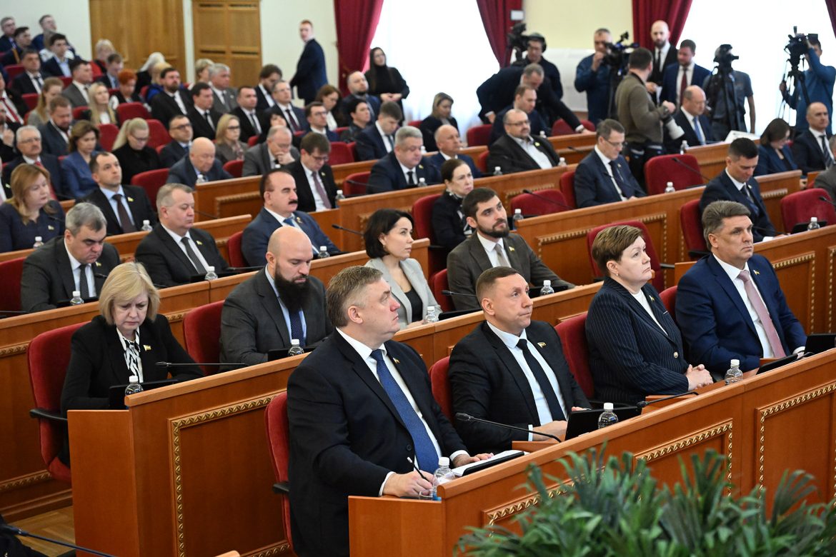 Вступили в силу поправки, регулирующие обеспечение жильём детей-сирот в Ростовской области