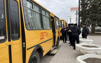 школьный автобус