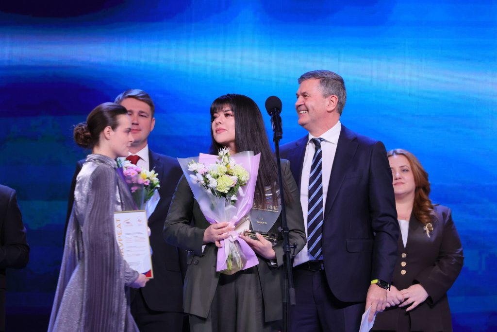 Жительница Ростовской области стала победителем премии «Служение»