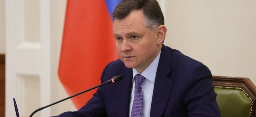 Слюсарь