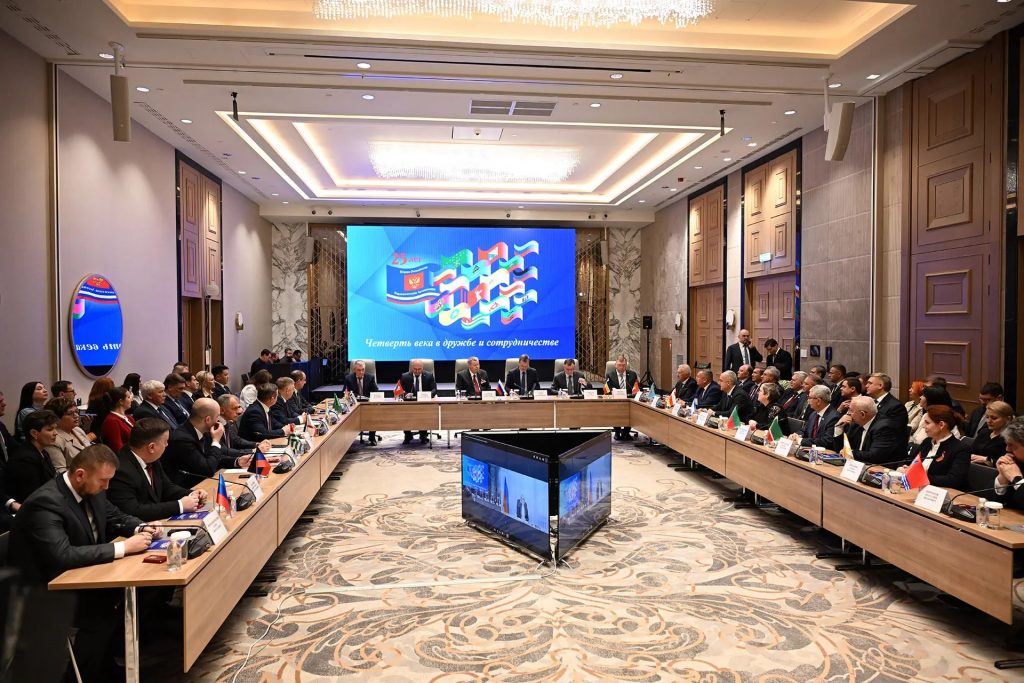 Владимир Устинов: Южно‑Российская Парламентская Ассоциация – авторитетная площадка межпарламентского диалога