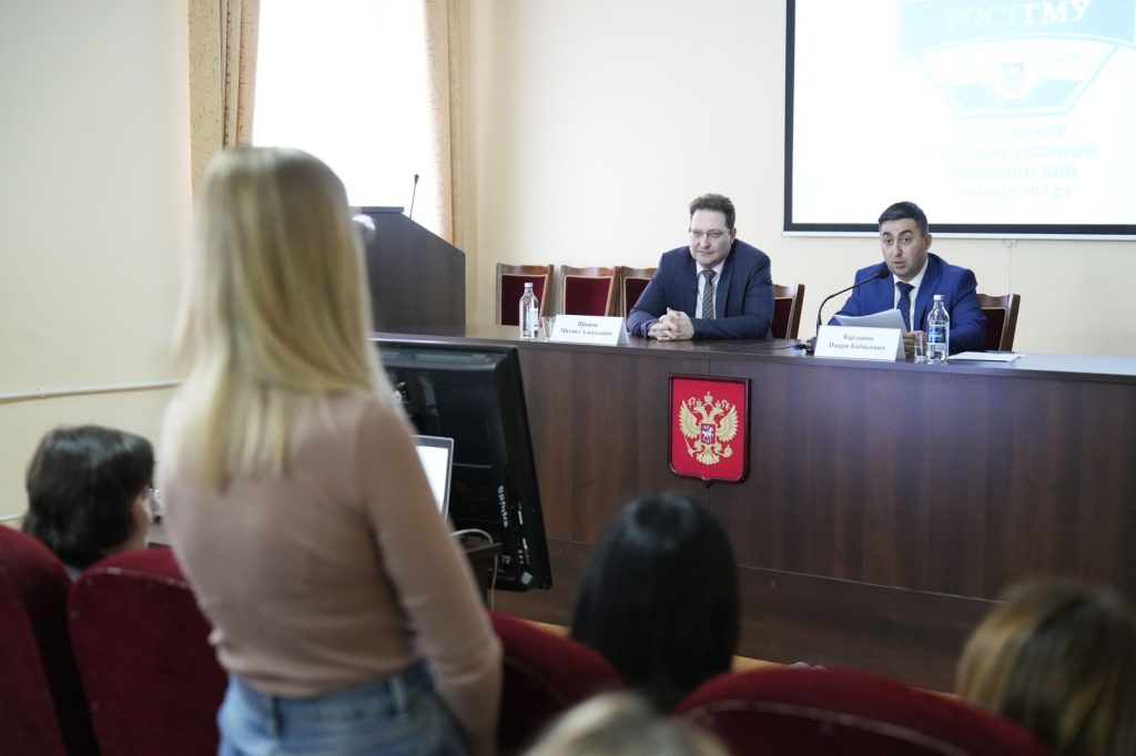 Десять молодых врачей пополнят кадры северных территорий Дона