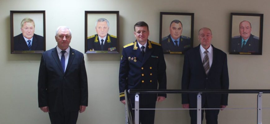 приставы
