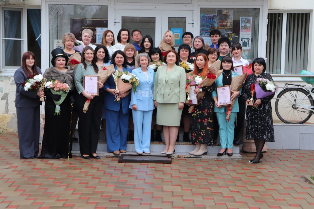 Работники культуры Волгодонского района получили заслуженные награды