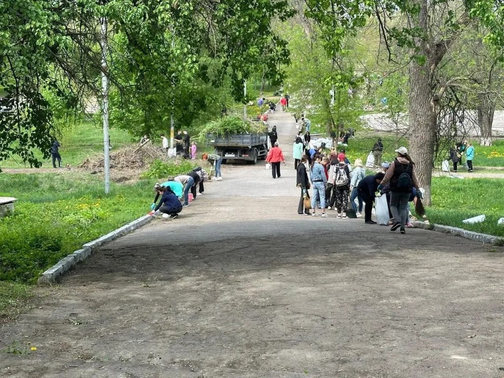 18 апреля на Дону объединят масштабный субботник, День древонасаждений и «Сад памяти»